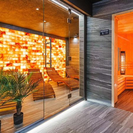 Blue Premium Pool Sauna Fitness Free Kolobřeh Exteriér fotografie