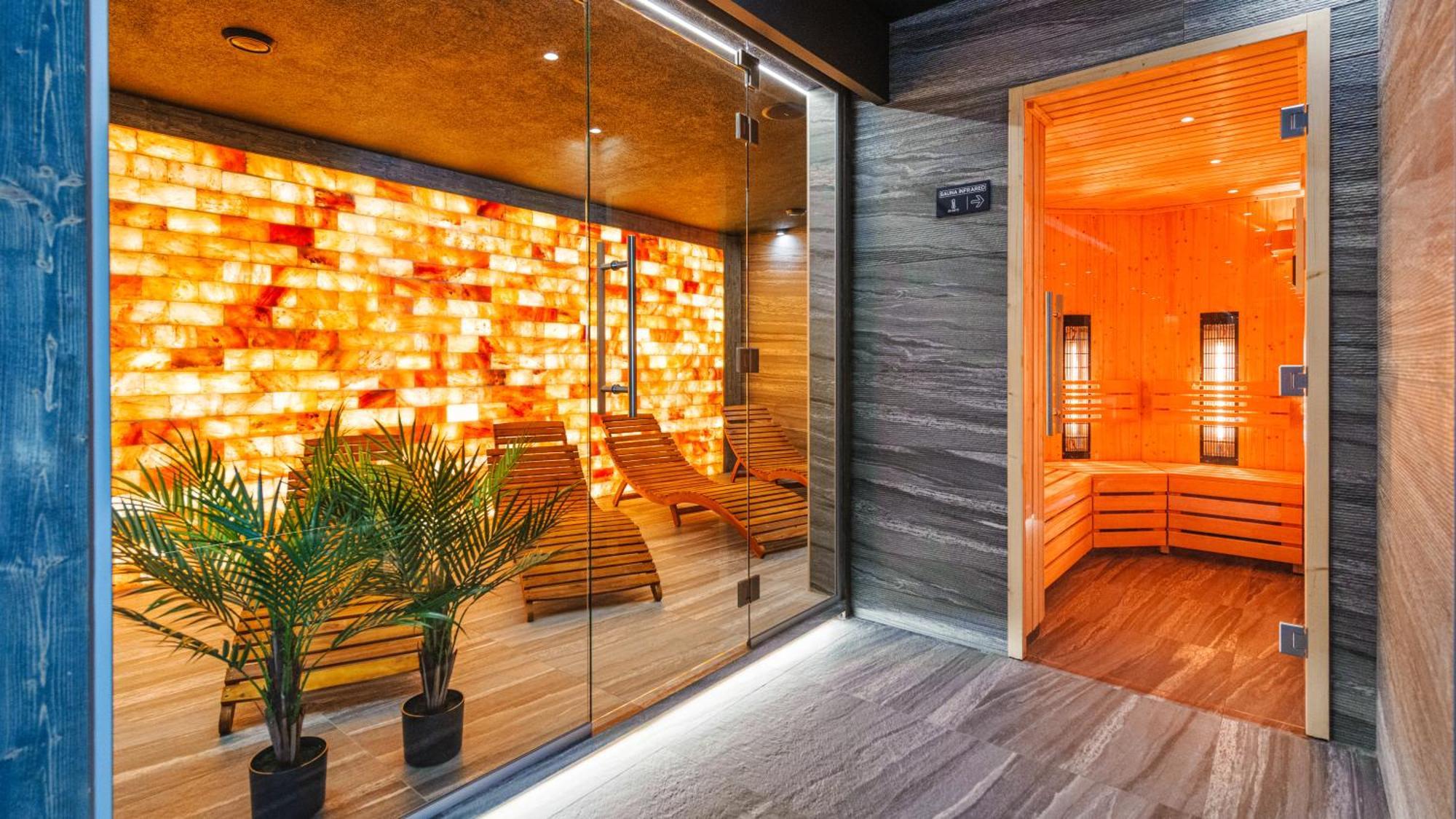 Blue Premium Pool Sauna Fitness Free Kolobřeh Exteriér fotografie