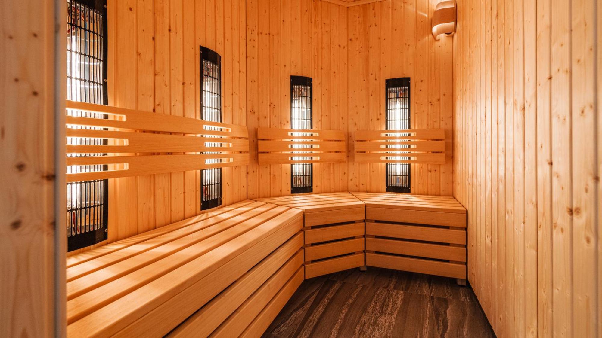 Blue Premium Pool Sauna Fitness Free Kolobřeh Exteriér fotografie