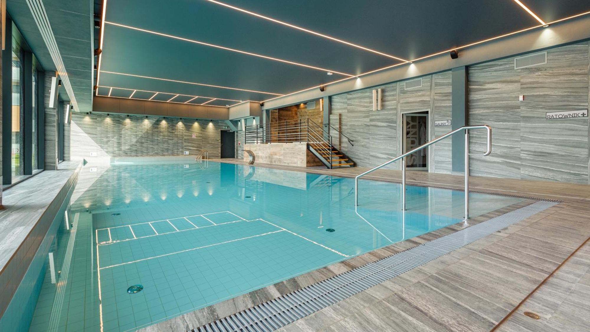 Blue Premium Pool Sauna Fitness Free Kolobřeh Exteriér fotografie