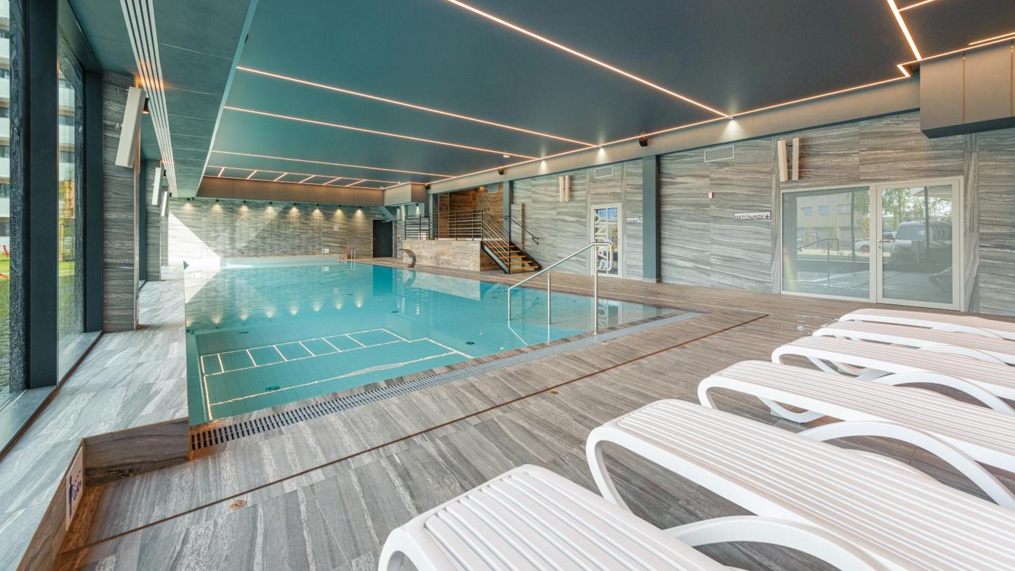 Blue Premium Pool Sauna Fitness Free Kolobřeh Exteriér fotografie
